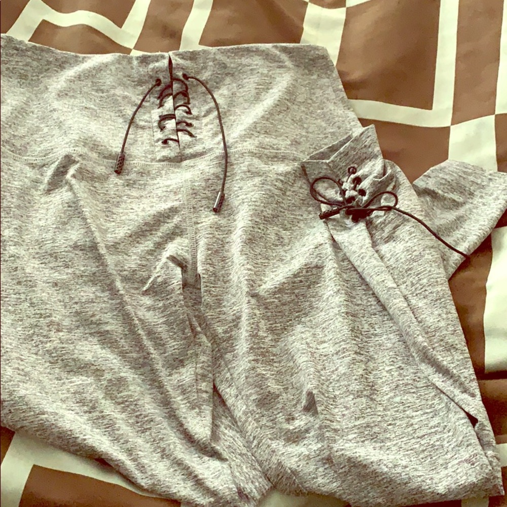 Grey leggings with ties